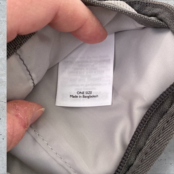 EDDIE BAUER Gray/White Tie Dye Travel Wallet with Strap. - Picture 13 of 16